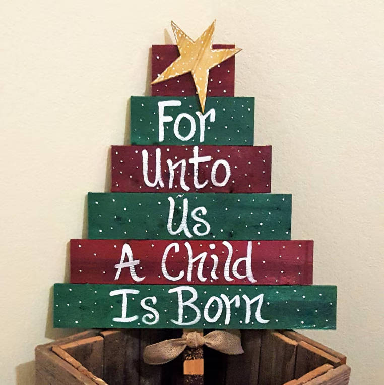 Christmas Signs from Upcycled Pallet