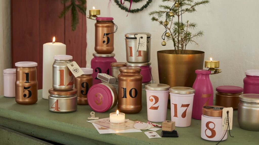 advent-calendar-using-glass-jars photo by edding