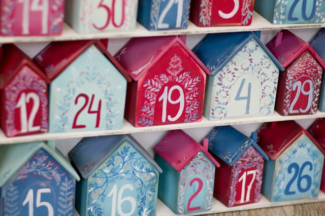 bird houses advent calendar